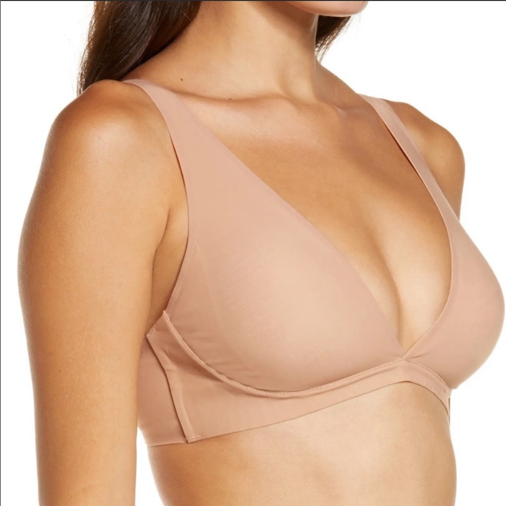 New Skims Naked everyday plunge bralette.